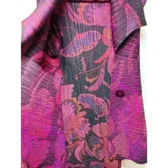 VTG Magenta Floral 90s Chic Avant Garde Jacket Cardigan Size Medium Women’s - Picture 9 of 9